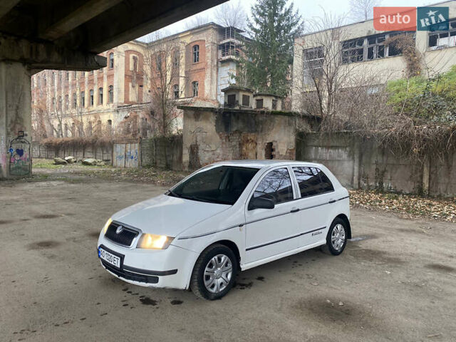 Білий Шкода Фабія, об'ємом двигуна 1.2 л та пробігом 270 тис. км за 2250 $, фото 1 на Automoto.ua