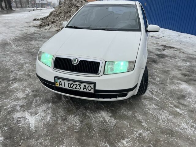 Белый Шкода Фабия, объемом двигателя 1.2 л и пробегом 260 тыс. км за 2850 $, фото 1 на Automoto.ua