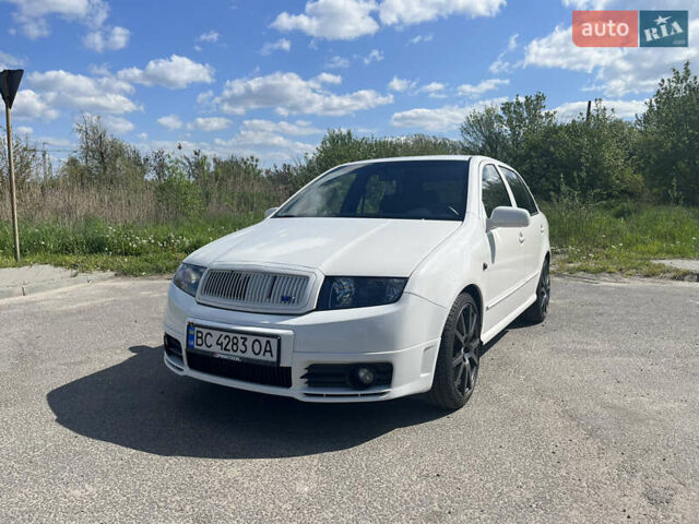 Білий Шкода Фабія, об'ємом двигуна 1.9 л та пробігом 311 тис. км за 4900 $, фото 1 на Automoto.ua