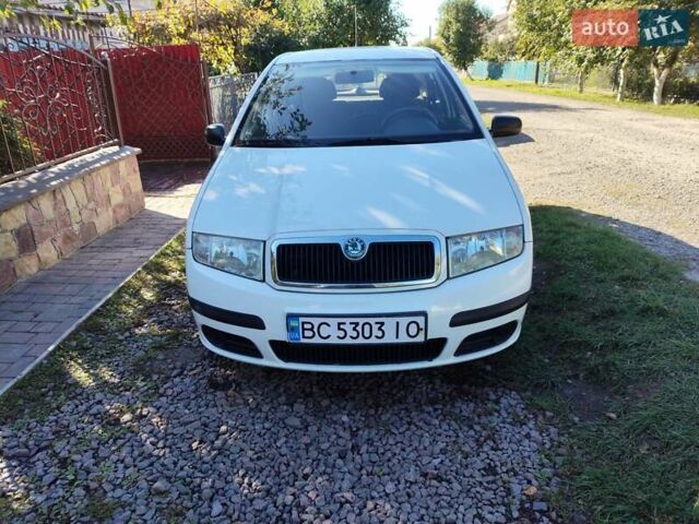 Білий Шкода Фабія, об'ємом двигуна 1.2 л та пробігом 166 тис. км за 2650 $, фото 1 на Automoto.ua