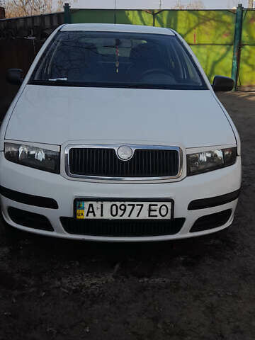 Білий Шкода Фабія, об'ємом двигуна 1.2 л та пробігом 225 тис. км за 3700 $, фото 1 на Automoto.ua