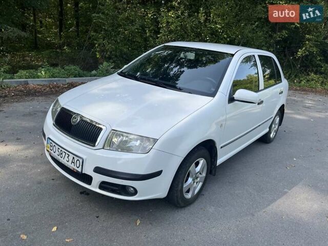 Білий Шкода Фабія, об'ємом двигуна 1.2 л та пробігом 252 тис. км за 4000 $, фото 1 на Automoto.ua