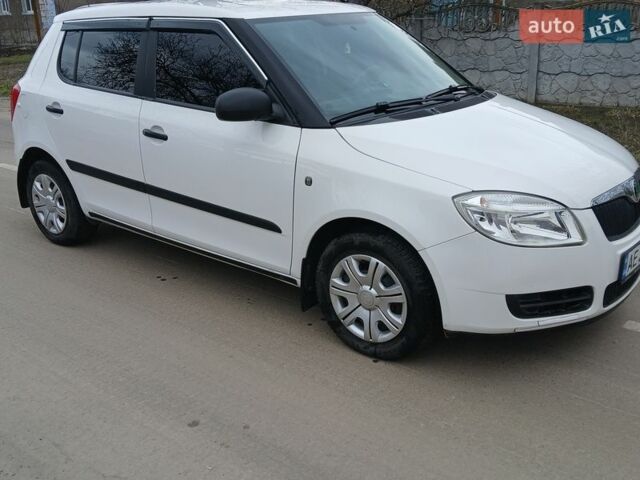 Білий Шкода Фабія, об'ємом двигуна 1.2 л та пробігом 120 тис. км за 5300 $, фото 1 на Automoto.ua
