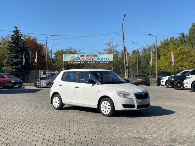 Білий Шкода Фабія, об'ємом двигуна 1.2 л та пробігом 226 тис. км за 4100 $, фото 1 на Automoto.ua