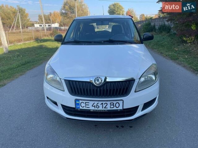Білий Шкода Фабія, об'ємом двигуна 1.2 л та пробігом 202 тис. км за 3590 $, фото 1 на Automoto.ua
