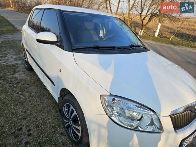 Білий Шкода Фабія, об'ємом двигуна 1.6 л та пробігом 198 тис. км за 6500 $, фото 1 на Automoto.ua