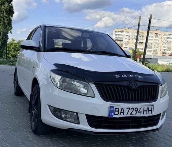 Білий Шкода Фабія, об'ємом двигуна 1.4 л та пробігом 181 тис. км за 5300 $, фото 1 на Automoto.ua