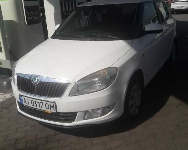 Білий Шкода Фабія, об'ємом двигуна 1.4 л та пробігом 212 тис. км за 6100 $, фото 1 на Automoto.ua