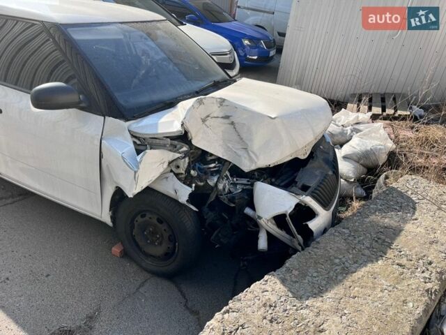 Білий Шкода Фабія, об'ємом двигуна 1.2 л та пробігом 270 тис. км за 1500 $, фото 1 на Automoto.ua