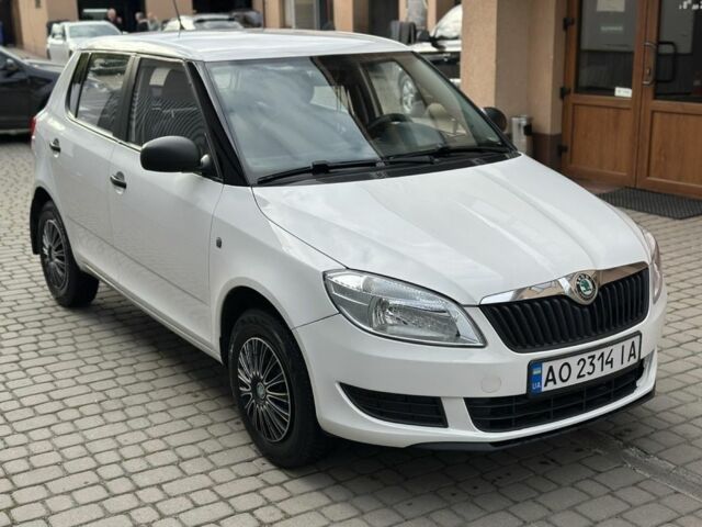 Білий Шкода Фабія, об'ємом двигуна 1.2 л та пробігом 260 тис. км за 4200 $, фото 1 на Automoto.ua