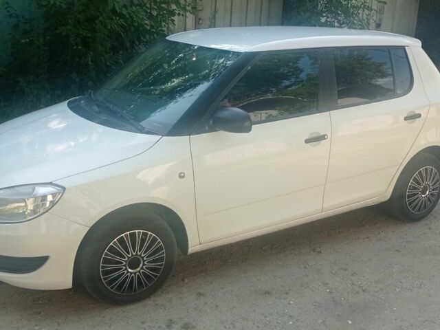 Білий Шкода Фабія, об'ємом двигуна 1.6 л та пробігом 185 тис. км за 6500 $, фото 1 на Automoto.ua