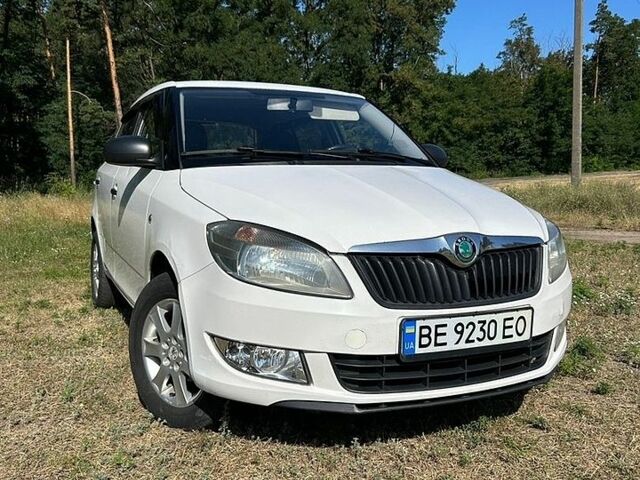 Білий Шкода Фабія, об'ємом двигуна 1.2 л та пробігом 230 тис. км за 3900 $, фото 1 на Automoto.ua
