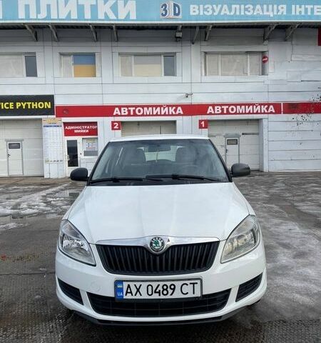 Білий Шкода Фабія, об'ємом двигуна 1.2 л та пробігом 150 тис. км за 4800 $, фото 1 на Automoto.ua