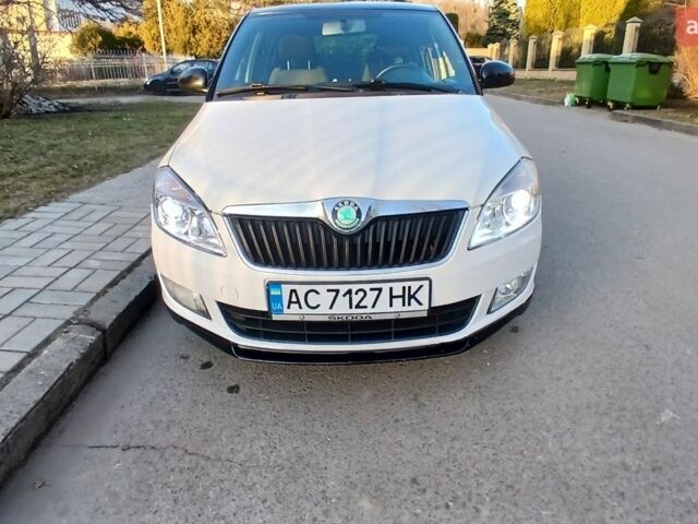 Білий Шкода Фабія, об'ємом двигуна 1.2 л та пробігом 163 тис. км за 6000 $, фото 1 на Automoto.ua