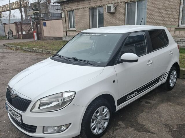 Білий Шкода Фабія, об'ємом двигуна 1.4 л та пробігом 270 тис. км за 6050 $, фото 1 на Automoto.ua