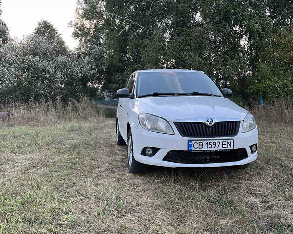 Білий Шкода Фабія, об'ємом двигуна 1.2 л та пробігом 120 тис. км за 5100 $, фото 1 на Automoto.ua