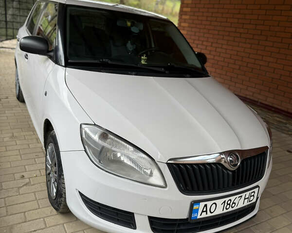 Білий Шкода Фабія, об'ємом двигуна 1.6 л та пробігом 313 тис. км за 5500 $, фото 1 на Automoto.ua