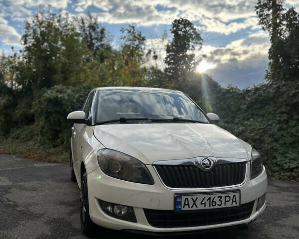 Білий Шкода Фабія, об'ємом двигуна 1.2 л та пробігом 185 тис. км за 4500 $, фото 1 на Automoto.ua