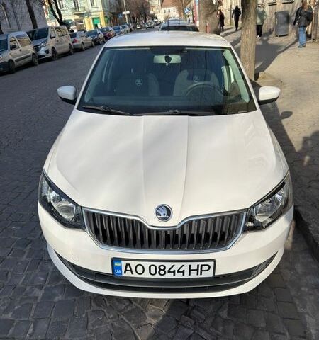Белый Шкода Фабия, объемом двигателя 1.2 л и пробегом 133 тыс. км за 7500 $, фото 1 на Automoto.ua