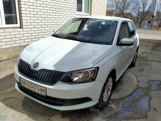 Білий Шкода Фабія, об'ємом двигуна 1.4 л та пробігом 112 тис. км за 7800 $, фото 1 на Automoto.ua