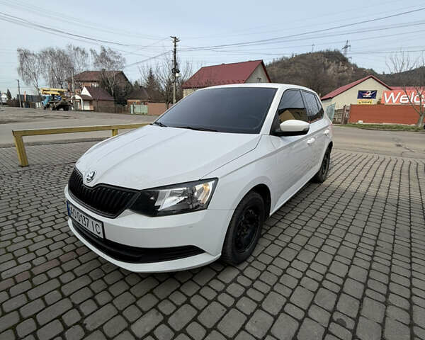 Білий Шкода Фабія, об'ємом двигуна 1 л та пробігом 205 тис. км за 6600 $, фото 1 на Automoto.ua