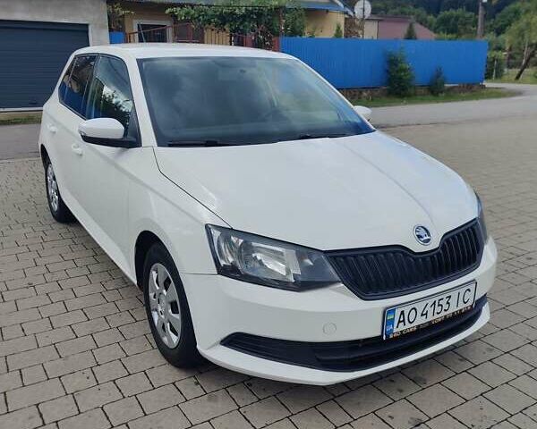 Білий Шкода Фабія, об'ємом двигуна 1 л та пробігом 204 тис. км за 6700 $, фото 1 на Automoto.ua