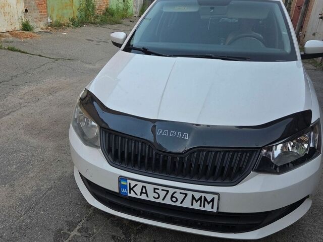 Білий Шкода Фабія, об'ємом двигуна 1 л та пробігом 125 тис. км за 6700 $, фото 1 на Automoto.ua