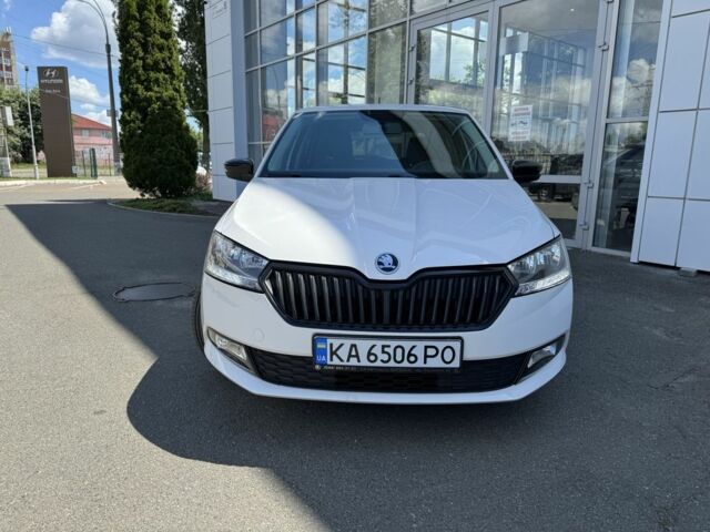 Белый Шкода Фабия, объемом двигателя 1 л и пробегом 66 тыс. км за 7900 $, фото 1 на Automoto.ua