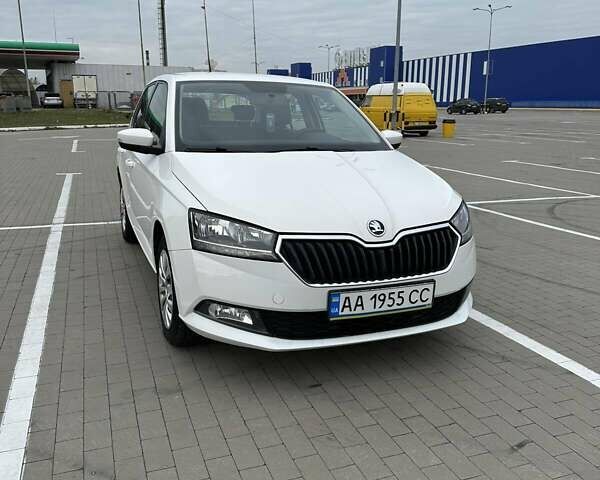 Шкода Фабия 2019 в Сумах на Automoto.ua Белый Шкода Фабия, объемом двигателя 1 л и пробегом 100 тыс. км за 8000 $, фото 1 на Automoto.ua