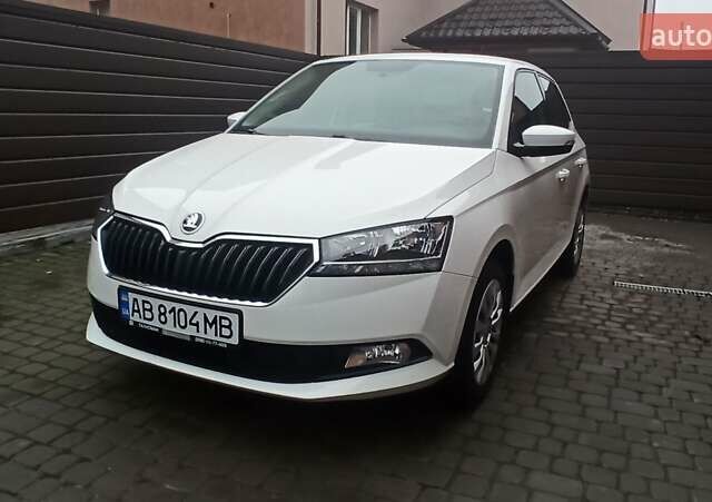 Белый Шкода Фабия, объемом двигателя 1 л и пробегом 92 тыс. км за 8700 $, фото 1 на Automoto.ua