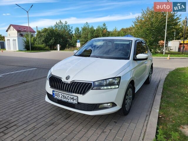 Белый Шкода Фабия, объемом двигателя 1 л и пробегом 98 тыс. км за 7999 $, фото 1 на Automoto.ua