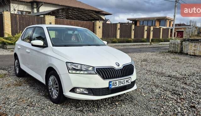 Белый Шкода Фабия, объемом двигателя 1 л и пробегом 93 тыс. км за 9300 $, фото 1 на Automoto.ua