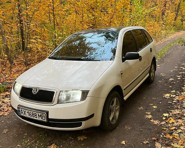 Білий Шкода Фабія, об'ємом двигуна 1.4 л та пробігом 200 тис. км за 3650 $, фото 1 на Automoto.ua