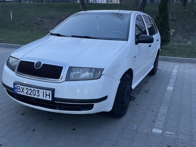 Білий Шкода Фабія, об'ємом двигуна 1.4 л та пробігом 1000 тис. км за 3250 $, фото 1 на Automoto.ua