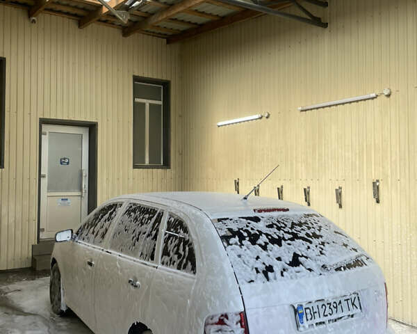 Білий Шкода Фабія, об'ємом двигуна 1.2 л та пробігом 250 тис. км за 3250 $, фото 1 на Automoto.ua