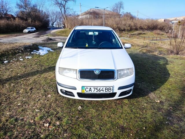 Білий Шкода Фабія, об'ємом двигуна 1.2 л та пробігом 160 тис. км за 3300 $, фото 1 на Automoto.ua