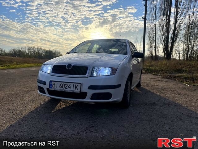 Білий Шкода Фабія, об'ємом двигуна 1.4 л та пробігом 214 тис. км за 4700 $, фото 1 на Automoto.ua