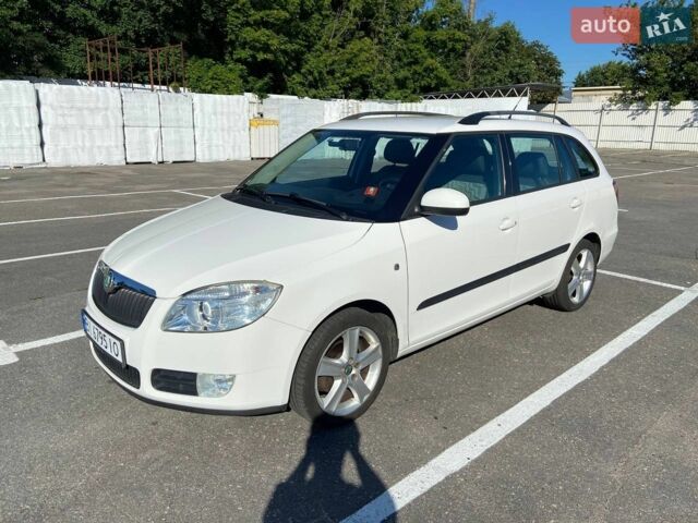 Білий Шкода Фабія, об'ємом двигуна 1.2 л та пробігом 141 тис. км за 5500 $, фото 1 на Automoto.ua