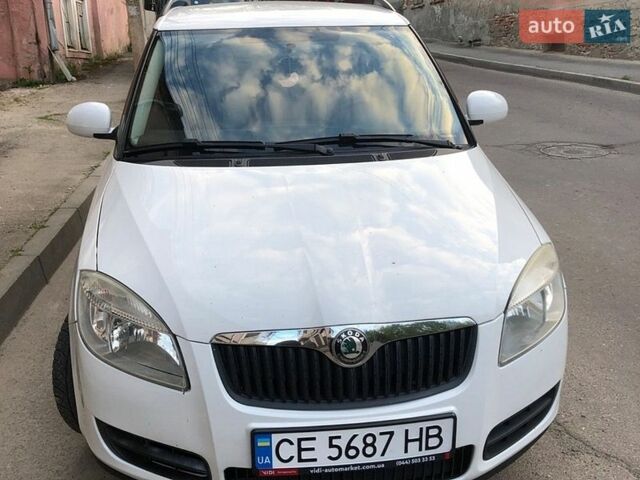 Белый Шкода Фабия, объемом двигателя 1.2 л и пробегом 158 тыс. км за 4800 $, фото 1 на Automoto.ua