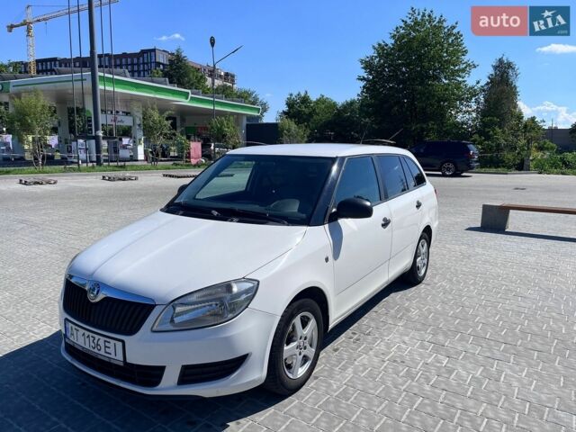 Білий Шкода Фабія, об'ємом двигуна 1.39 л та пробігом 285 тис. км за 5390 $, фото 1 на Automoto.ua