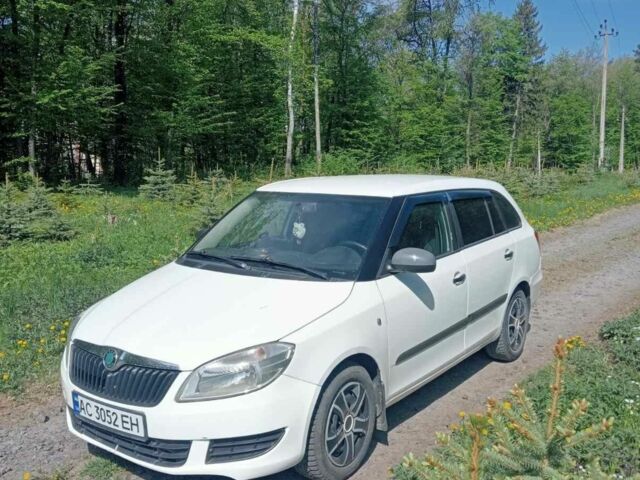 Белый Шкода Фабия, объемом двигателя 0 л и пробегом 350 тыс. км за 4100 $, фото 1 на Automoto.ua