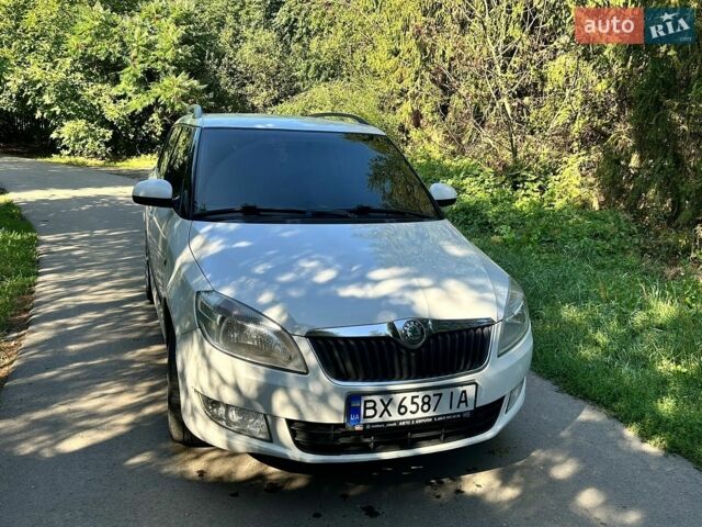 Білий Шкода Фабія, об'ємом двигуна 1.6 л та пробігом 328 тис. км за 4200 $, фото 1 на Automoto.ua