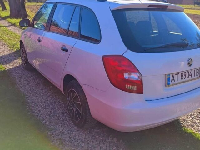 Білий Шкода Фабія, об'ємом двигуна 1.39 л та пробігом 230 тис. км за 4900 $, фото 1 на Automoto.ua