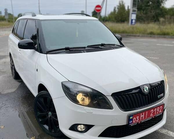 Білий Шкода Фабія, об'ємом двигуна 1.4 л та пробігом 190 тис. км за 8900 $, фото 1 на Automoto.ua