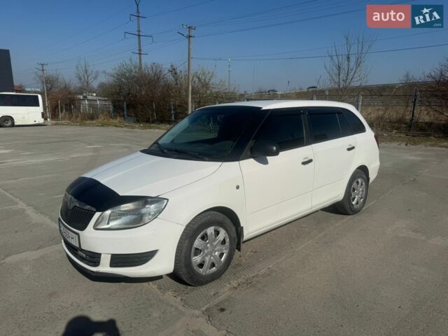 Білий Шкода Фабія, об'ємом двигуна 1.6 л та пробігом 350 тис. км за 4100 $, фото 1 на Automoto.ua