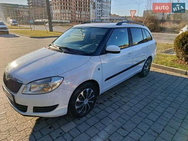 Білий Шкода Фабія, об'ємом двигуна 1.2 л та пробігом 270 тис. км за 4550 $, фото 1 на Automoto.ua