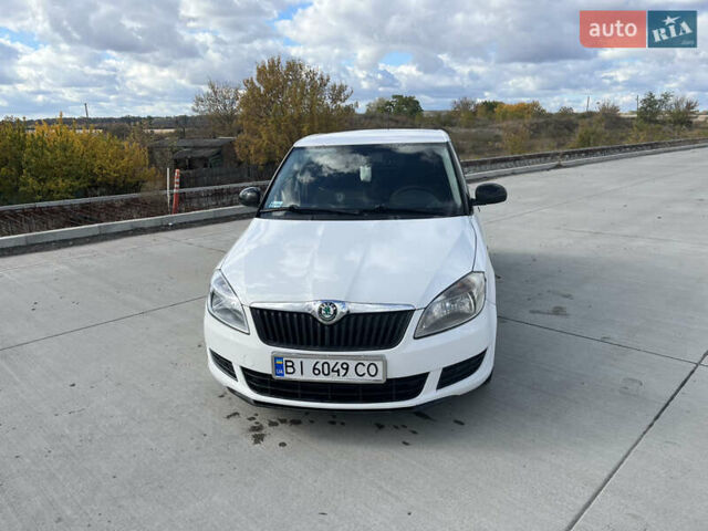 Білий Шкода Фабія, об'ємом двигуна 1.2 л та пробігом 173 тис. км за 4300 $, фото 1 на Automoto.ua