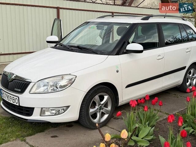 Белый Шкода Фабия, объемом двигателя 1.2 л и пробегом 197 тыс. км за 5800 $, фото 1 на Automoto.ua