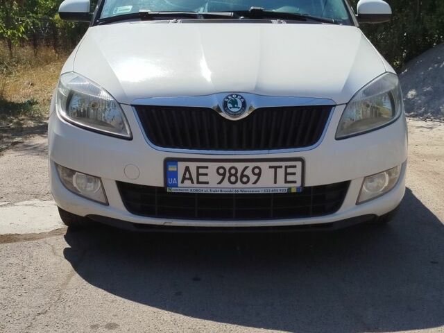 Білий Шкода Фабія, об'ємом двигуна 1.2 л та пробігом 285 тис. км за 4800 $, фото 1 на Automoto.ua