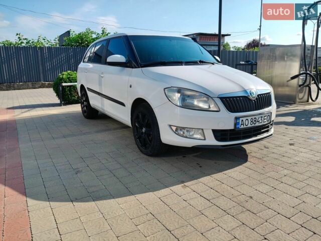 Білий Шкода Фабія, об'ємом двигуна 1.6 л та пробігом 330 тис. км за 5000 $, фото 1 на Automoto.ua